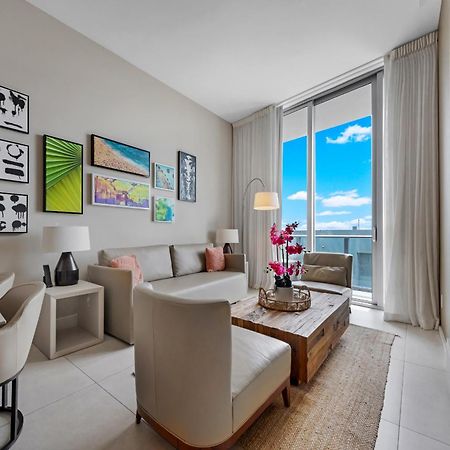 Wake Up To The Sound Of Waves In A Stylish Condo In A Luxury Resort Голливуд Экстерьер фото