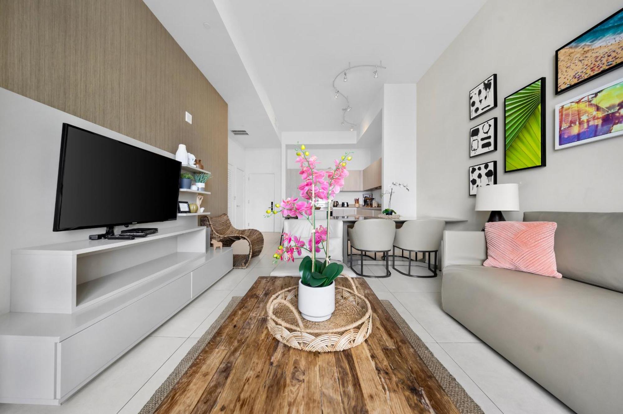 Wake Up To The Sound Of Waves In A Stylish Condo In A Luxury Resort Голливуд Экстерьер фото