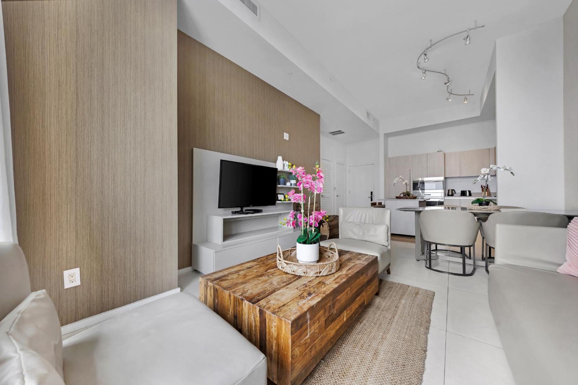 Wake Up To The Sound Of Waves In A Stylish Condo In A Luxury Resort Голливуд Экстерьер фото