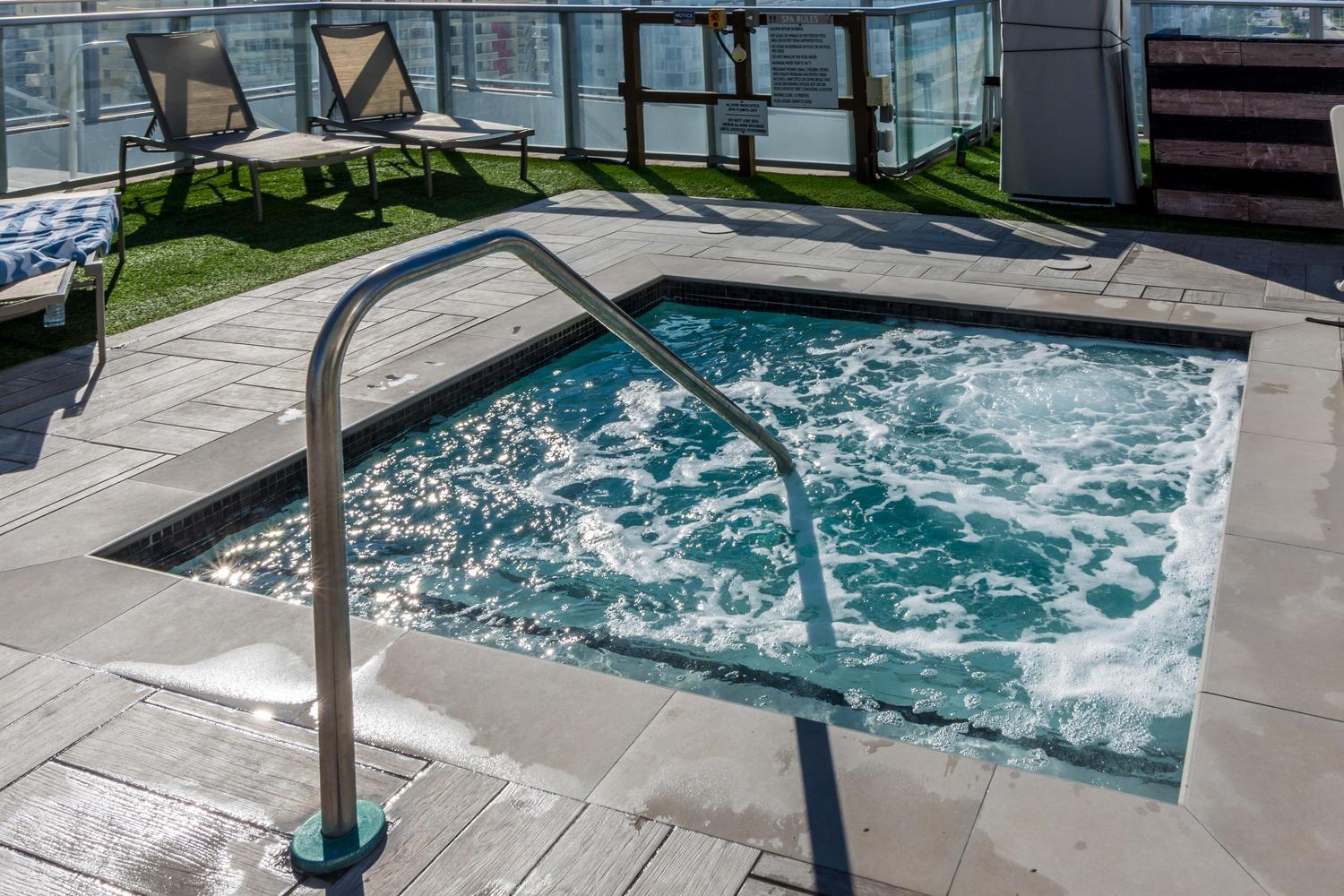 Wake Up To The Sound Of Waves In A Stylish Condo In A Luxury Resort Голливуд Экстерьер фото