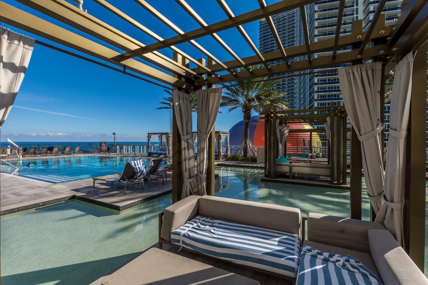 Wake Up To The Sound Of Waves In A Stylish Condo In A Luxury Resort Голливуд Экстерьер фото