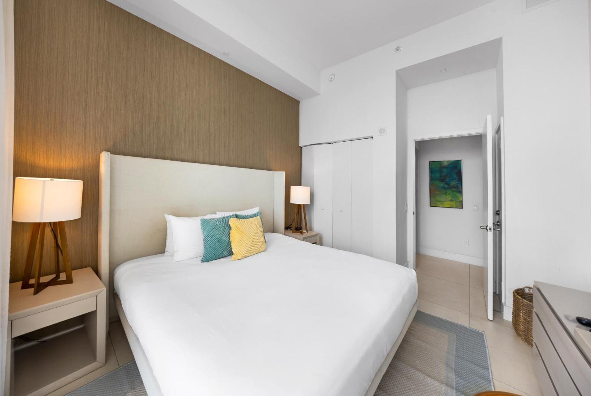 Wake Up To The Sound Of Waves In A Stylish Condo In A Luxury Resort Голливуд Экстерьер фото